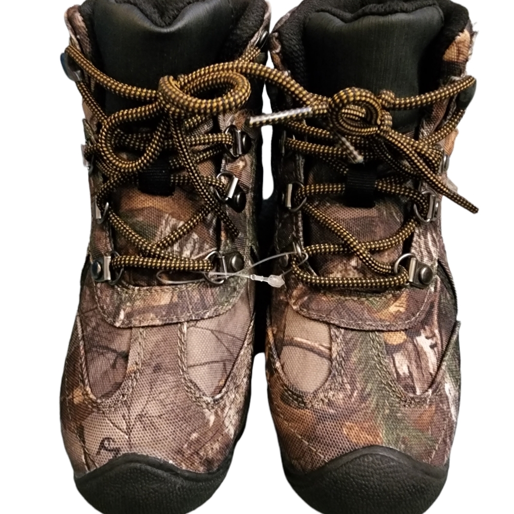 NWT OZARK TRAIL BOOTS Sz. 2